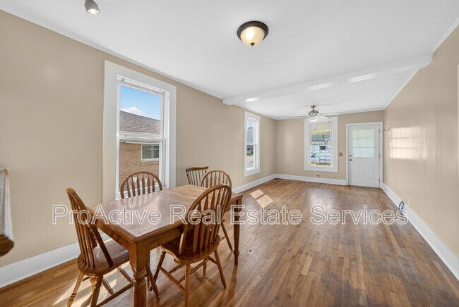 Foto del edificio - 1004 Woronoca Ave