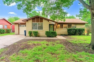 Building Photo - 4716 Fawn Dr