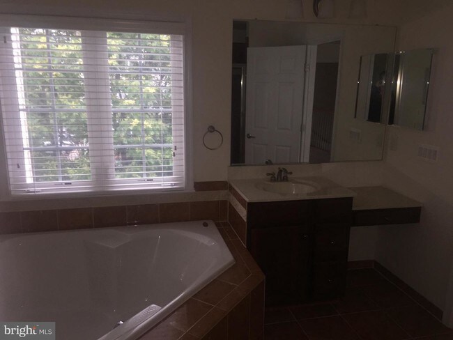 Foto del edificio - 13042 Greg Roy Ln