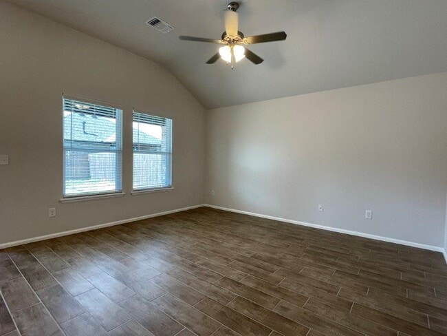 Foto del edificio - 3409 Piney River Dr