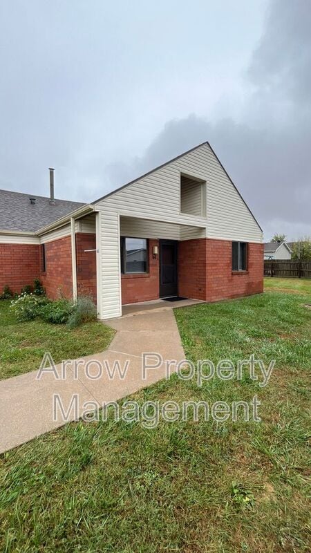 Building Photo - 11141 N 137th St