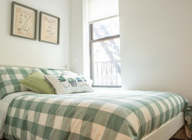 Foto del edificio - 405 E 13th St