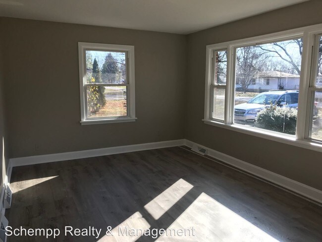 Foto del edificio - 2 br, 1 bath House - 2215 Peaslee Road