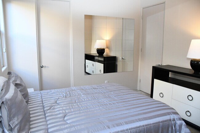 Foto del edificio - 75940 Nelson Ln