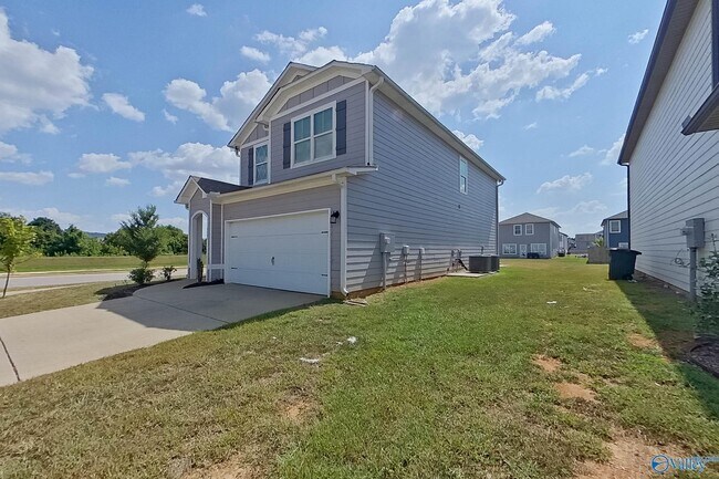 Foto del edificio - 6401 Upchurch Dr