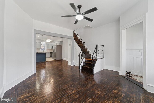 Building Photo - 127 W Albanus St