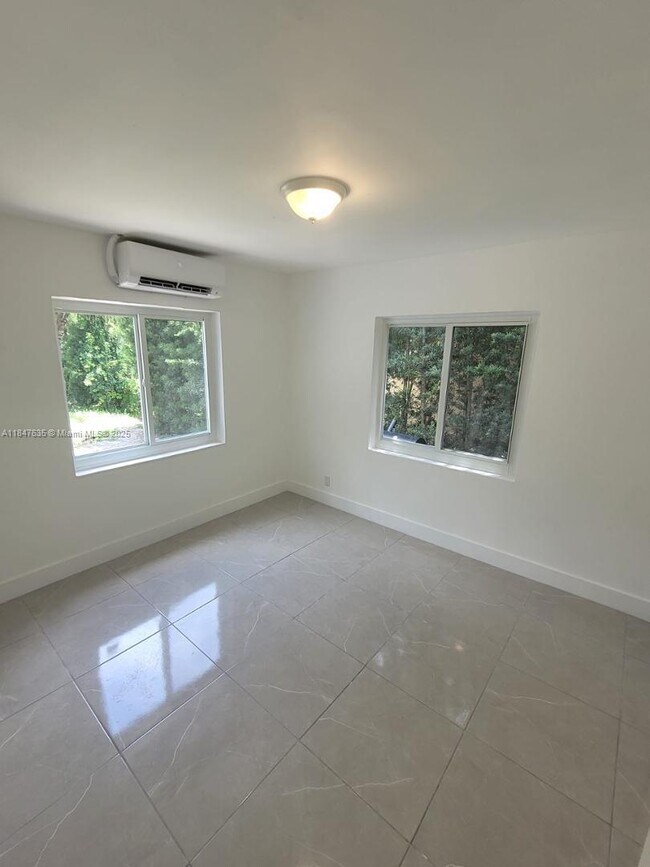 Foto del edificio - 2823 Polk St