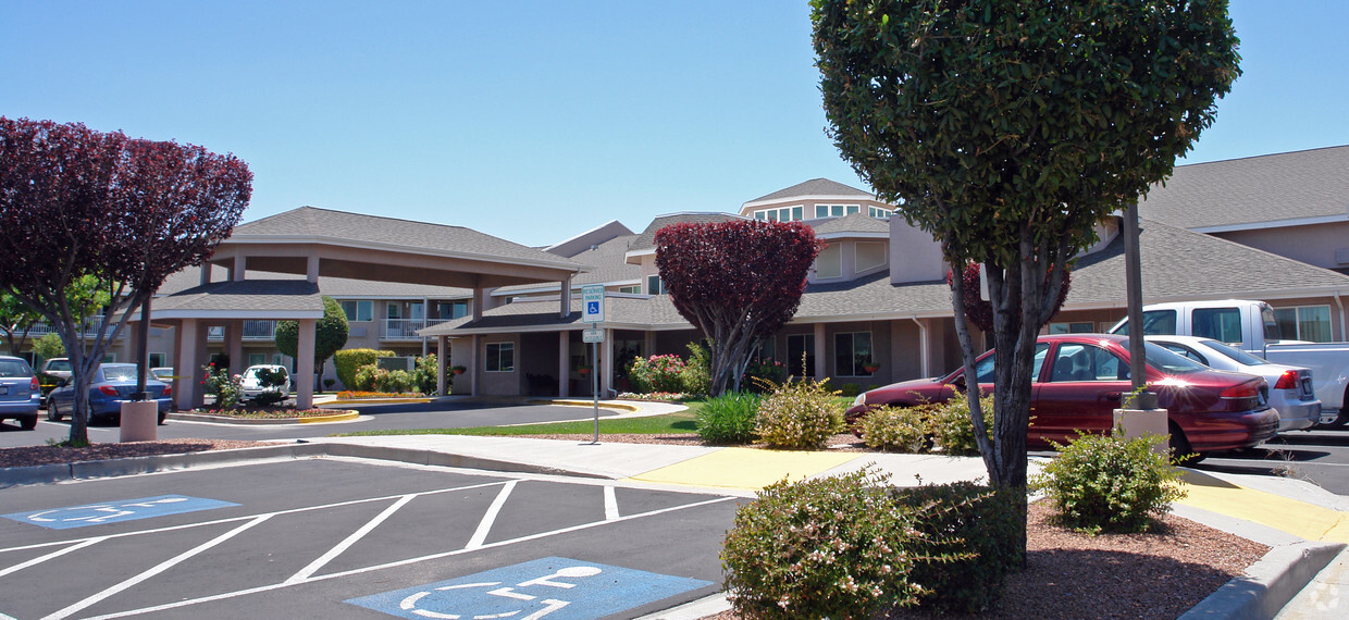 Primary Photo - Solstice Senior Living at Rio Norte