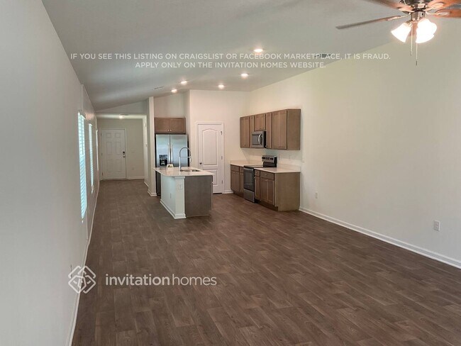 Foto del edificio - 18 Potterville Ln