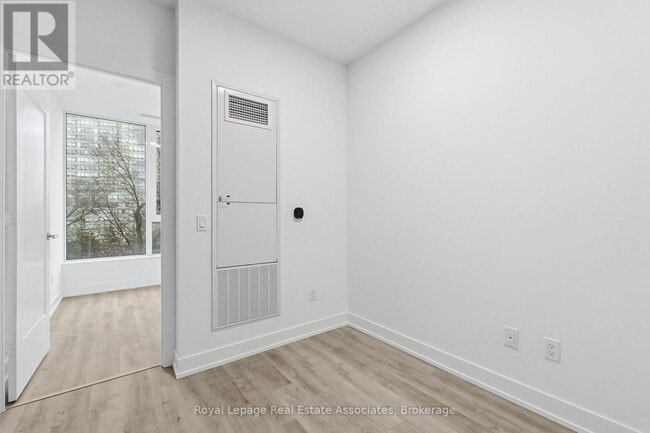 Building Photo - 25 Cordova Ave