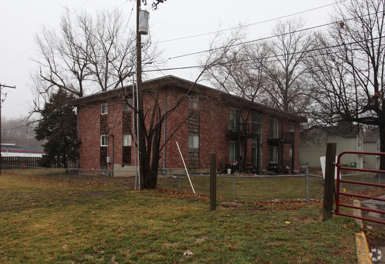 Building Photo - 10303 W 62nd St