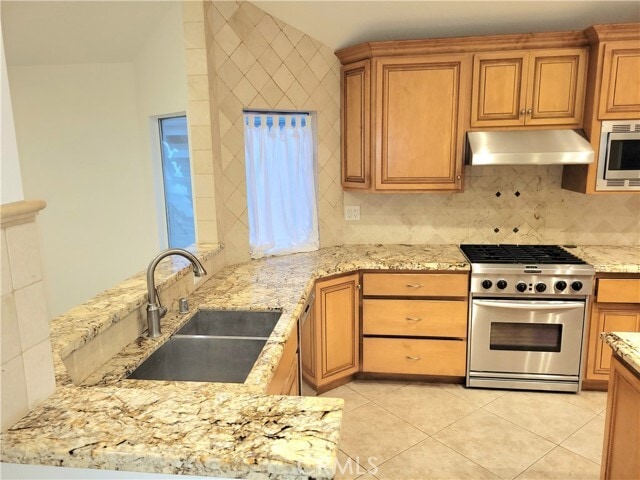 Foto del edificio - 24832 Sunstar Ln