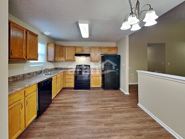 Foto del edificio - 3915 Little Creek Dr