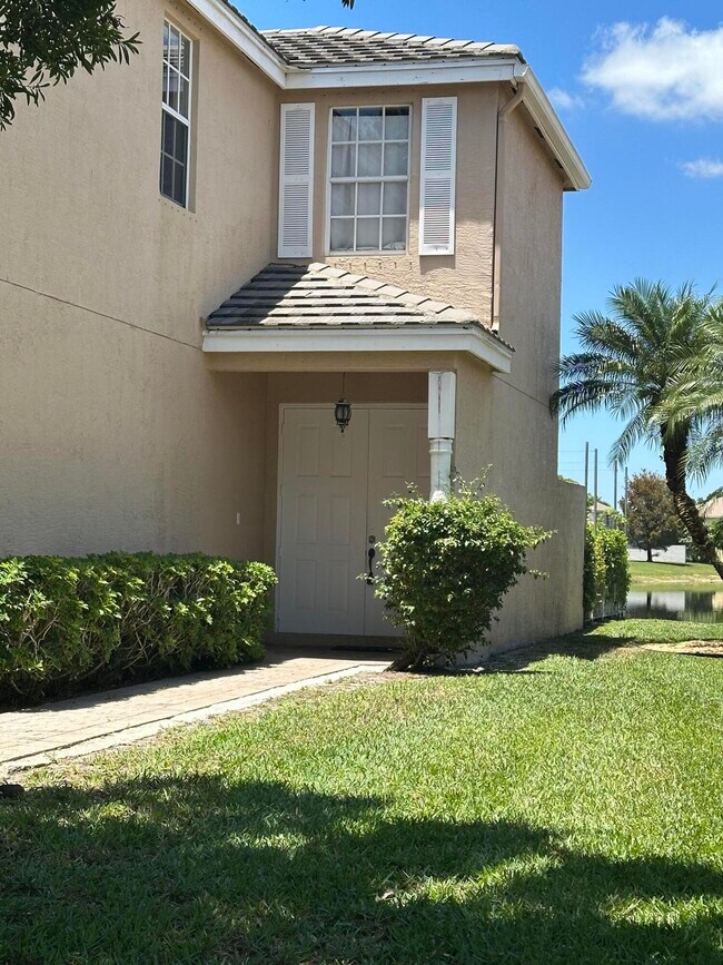 Building Photo - 127 Lancaster Way