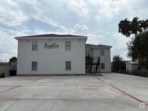 Building Photo - 3616 McDonell Ave