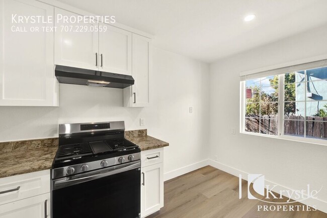 Foto del edificio - Available now! lower level unit