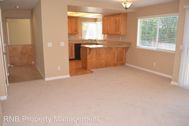 Building Photo - 1202 Chesapeake Dr