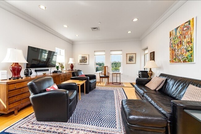 Foto del edificio - 629 Hammond St