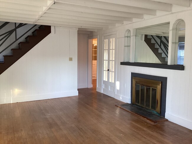 Foto del edificio - Two-Bedroom House