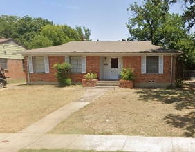 Building Photo - 10828 Channel Dr