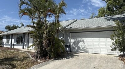 Building Photo - 3024 SW 8th Pl