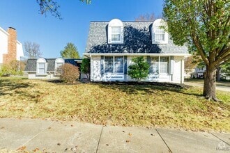Building Photo - 1836 Rockmoor Dr