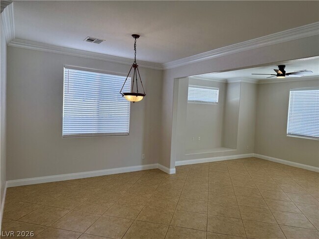 Building Photo - 6716 Maple Mesa St