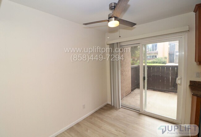 Foto del edificio - 2 Bed / 1 Bath Condo in Oceanside