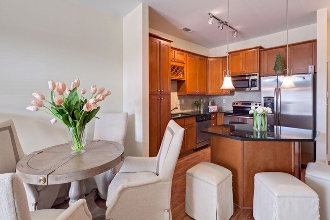 Lofts at Weston Lakeside Apartments Cary, NC