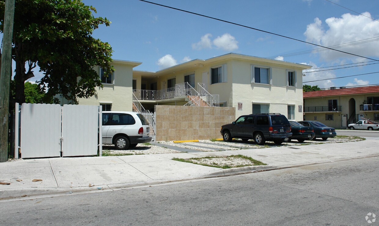 Foto principal - 700 SW 11th Ave