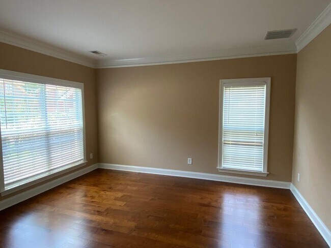 Building Photo - 5855 Branch Valley Way