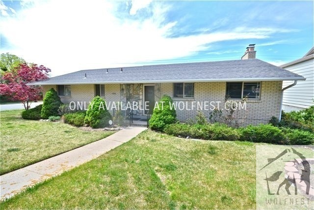 Building Photo - No Security Deposit Option! Beautiful 4 Be...