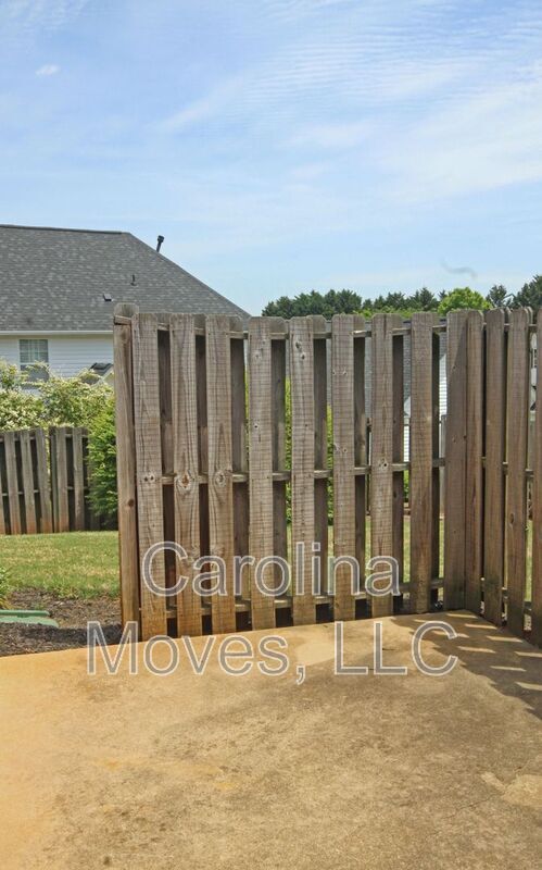 Foto del edificio - 500 Cliffview Ct
