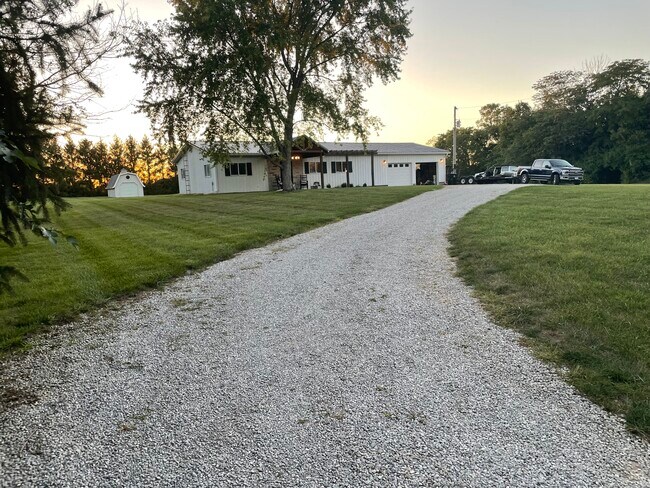 Foto del edificio - 8301 N County Road 1880E