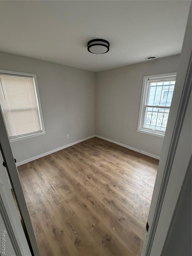 Foto del edificio - 3887 Moore St