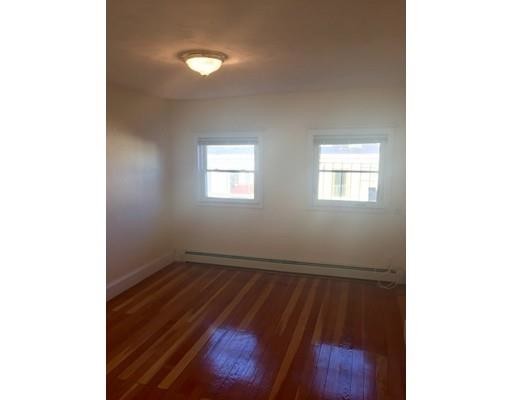 Foto del edificio - 270 W 5th St