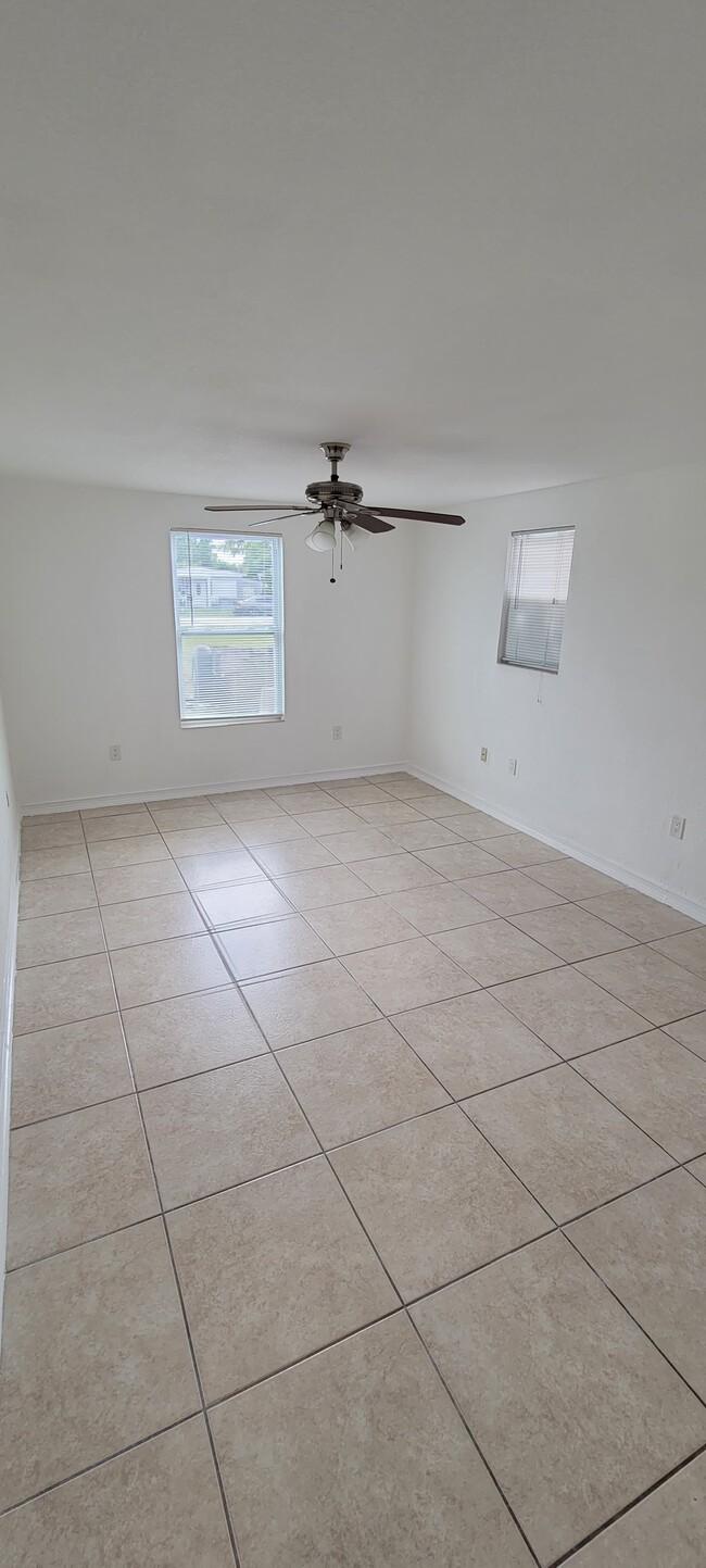 Foto del edificio - 102 Alabama Rd S