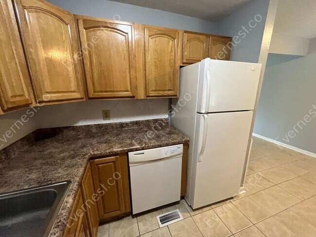 Foto del edificio - 3480 Ridgeway Ct NW