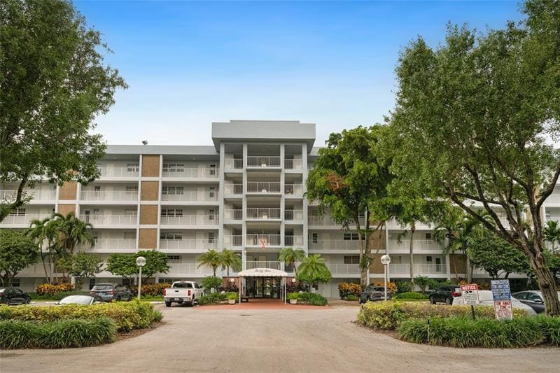 Foto principal - 3150 N Course Ln