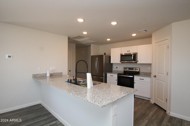 Building Photo - 3750 San Carlos Dr