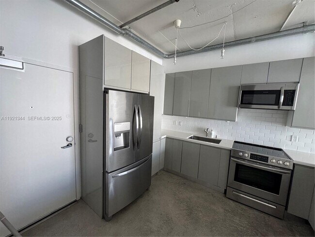 Foto del edificio - 444 NE 30th St