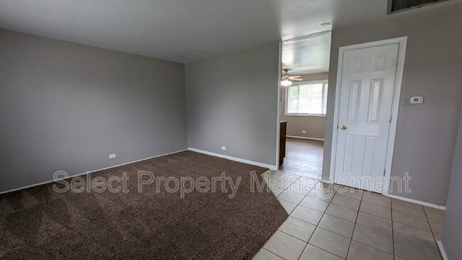 Building Photo - 522 Sara Dr