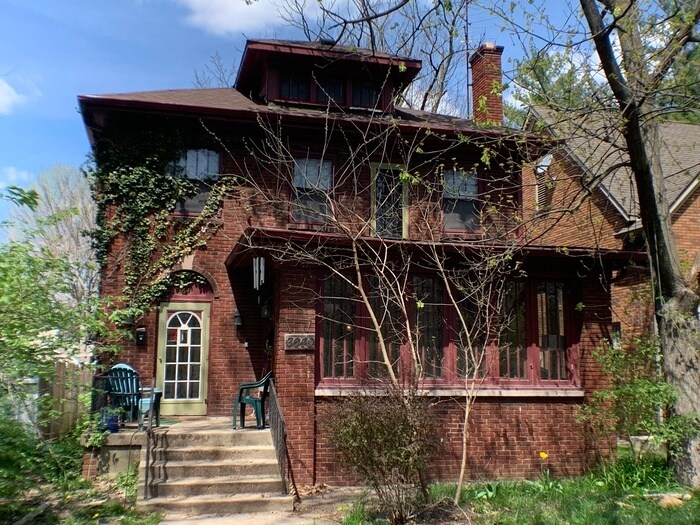 Primary Photo - 3616 Coliseum Ave
