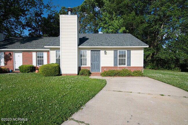 Foto del edificio - 111 Fairview Ln