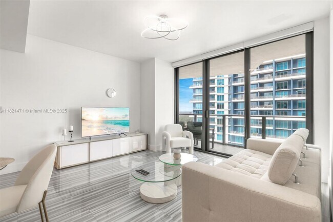 Foto del edificio - 1300 S Miami Ave