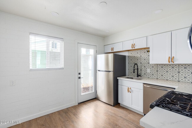 Foto del edificio - 3038 N 38th St