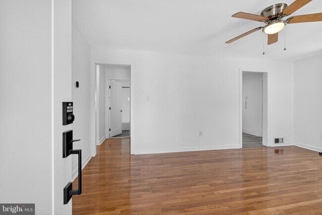 Foto del edificio - 5831 33rd Ave