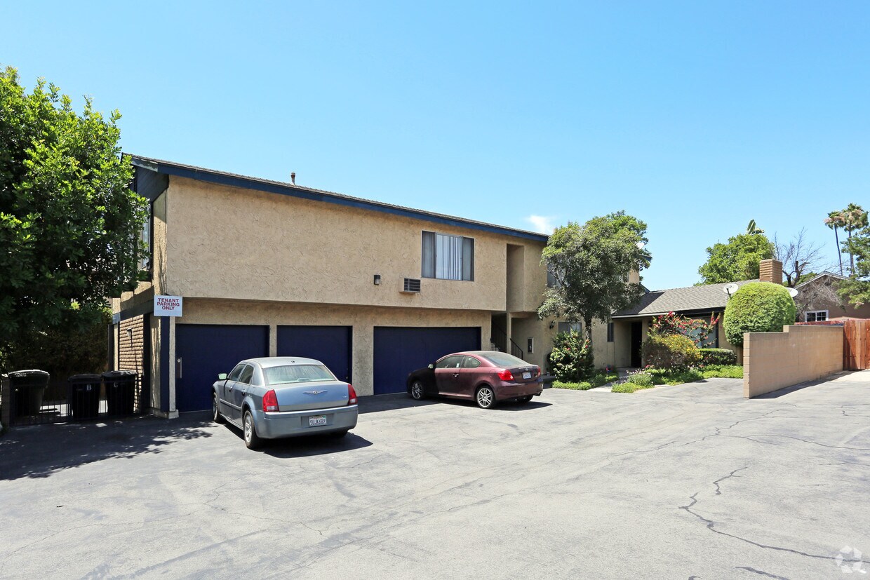 Foto principal - 11781 Trask Ave