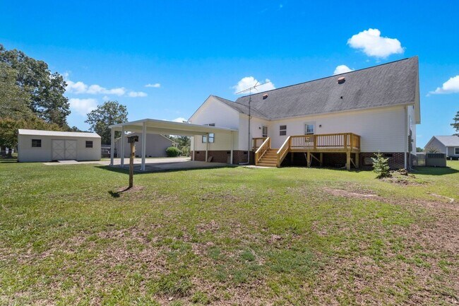 Building Photo - SPACIOUS 3 BR, 2.5 BA HOME *ROSEWOOD SCHOOLS*