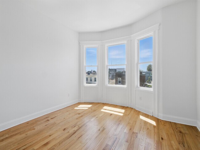 Foto del edificio - 18 Poplar St